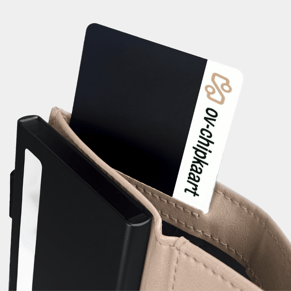 Ticket &amp; Quick Scan Compartment